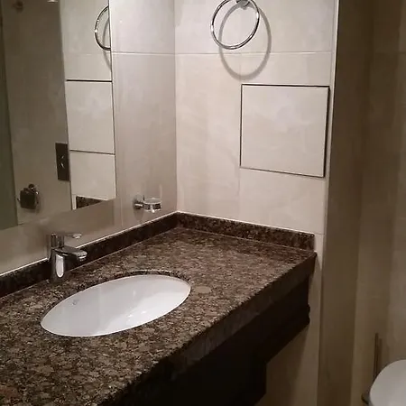 Boutique Rose Gardens Apartment *